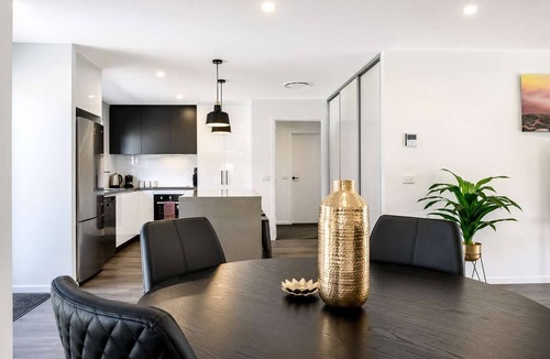 Warrane House | Blue Gum No 7-10 Mins to CBD/Airport-2 Bed/Bath.