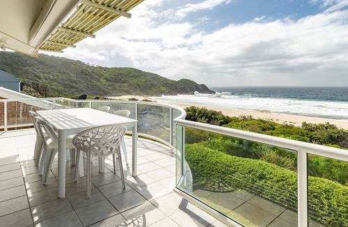 Boomerang Beach Apartment | Blue Pacific - Pacific Palms Holidays