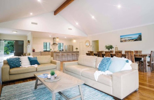 Margaret River House | Blue Wren—Chic & Spacious Country Pool House