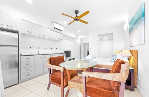 Trinity Beach Apartment | Bluewater Hideaway - Lagoon Outlook by Trinity Beach