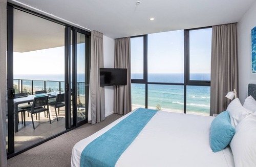 Burleigh Heads Apartment | Boardwalk Burleigh Beach