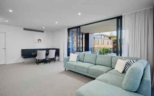 Burleigh Heads Apartment | Boardwalk Burleigh Luxury Three Bedroom Apartment