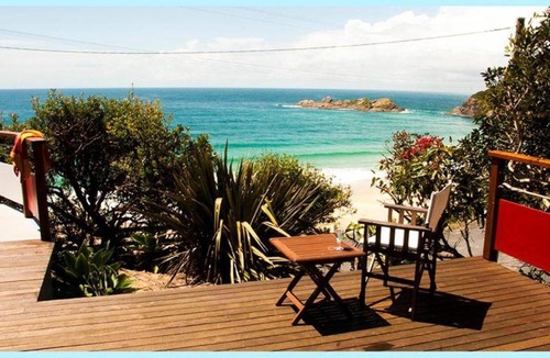 Seal Rocks House | Boat Beach Surf Shack - BYO Linen