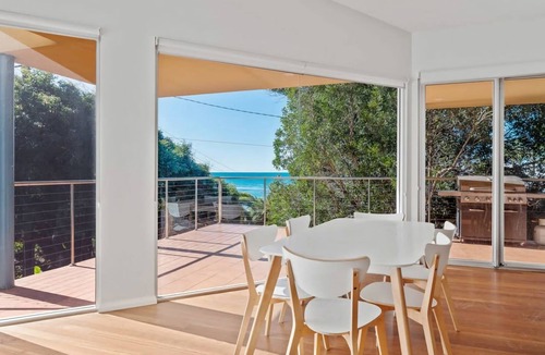 Toowoon Bay House | Bobby's Binburra Beach House