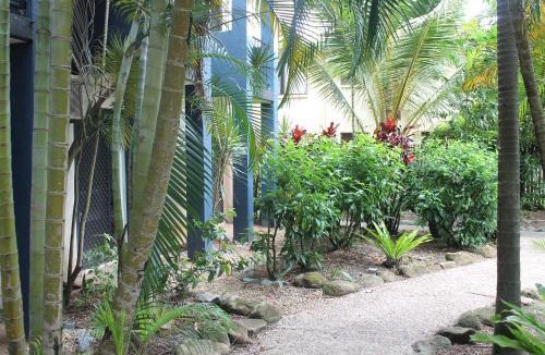 Cairns North Hostel | Bohemia Resort Cairns