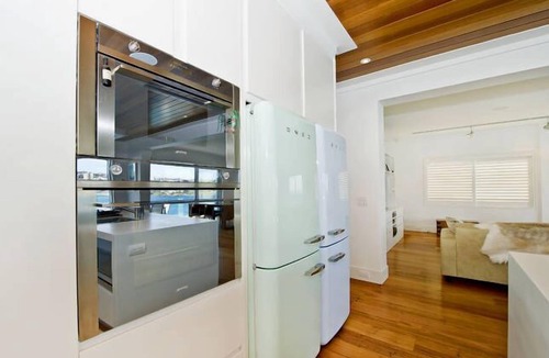 North Bondi Apartment | BONDI BEACH PENTHOUSE - absolute waterfront location!
