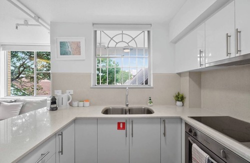 Bondi Apartment | Bondi Hideaway Rooftop Pool near Beach and Cafs