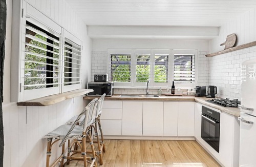 St. Georges Basin House | Book 4 nights, Pay for 3 - School Holidays - Message to receive offer!
