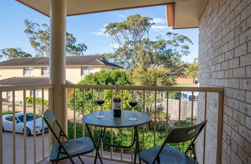 Shellharbour House | Book 4 nights, Pay for 3 - School Holidays - Message to receive offer!