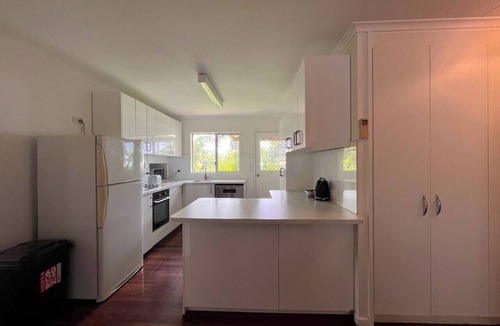 Nambour House | Book Now for Easter, Family & Pet Friendly, Aldi