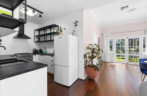 Botany House | Botany Retreat 2-Bed Granny Flat With Pool