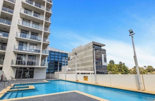 West Perth Apartment | Boutique and spacious apartment with stunning views in central CBD