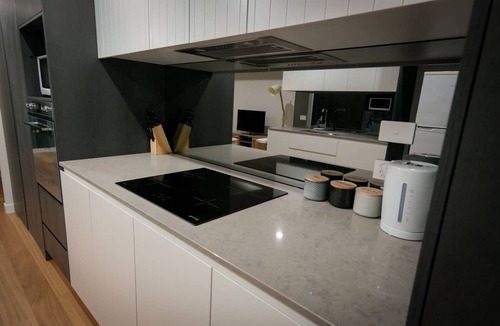 Braddon Apartment | Braddon Brand New 1BR Apt, WiFi, Secure Parking.