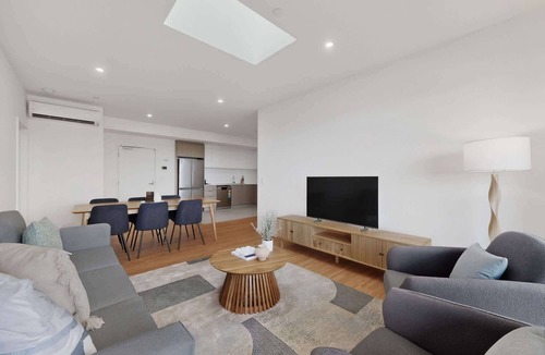 Cannington Apartment | Brand-New 3-Bed Apartment with Scenic Views