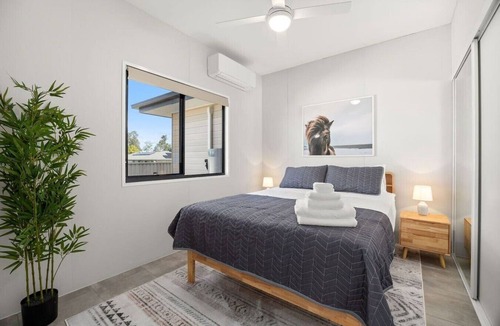 Caboolture House | Brand New - Apartment (3) Queen Bed