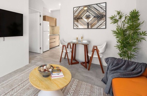 Caboolture House | Brand New - Apartment (3) Queen Bed