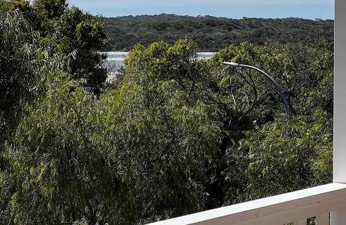Bremer Bay House | Brand new elevated spacious 3 bedroom house walking distance to all amenities.