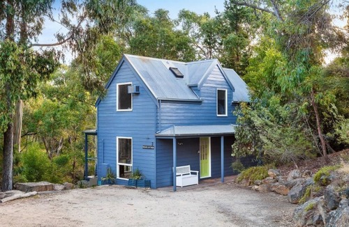 Daylesford Cottage | Briars Cottage is a 2 Bedroom Cottage, perfect for weekends & mid-week escapes
