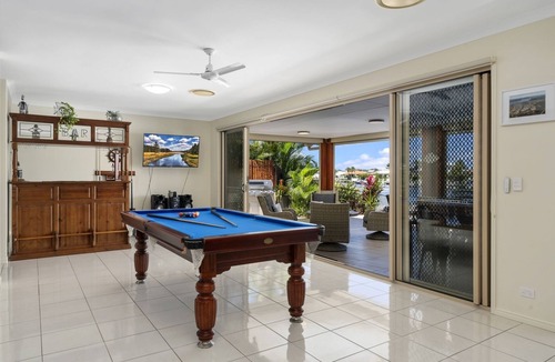 Banksia Beach House | Bribie Bliss: Luxe Canal Living