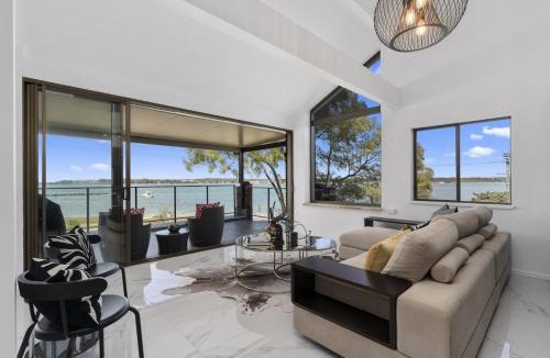 Bellara Apartment | Bribie Island Waterfront Luxury Apartment