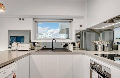 Kirribilli Apartment | Bridgeview