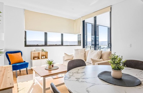 Shellharbour City Centre Apartment | Bright Breezes & Lake Views in Shellharbour