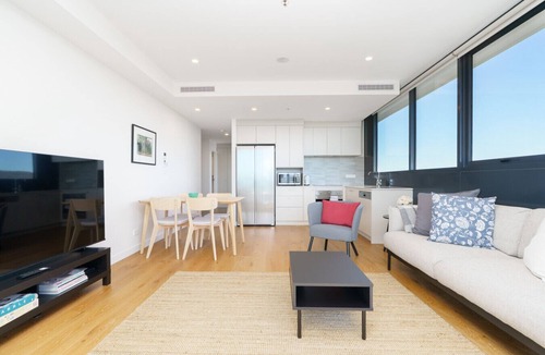 Turner Apartment | Bright 1BR Apartment with Stunning Views