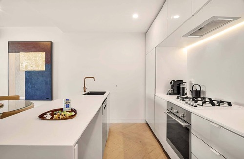 Collingwood North Apartment | Bright 2-Bed Apartment in Fitzroy’s Heart