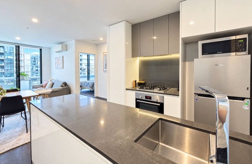 Footscray Apartment | Bright 2BR2BA Apt with Pool in Footscray Parking