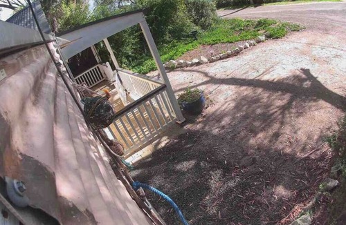American River Cabin | Bright and cozy 2-bedroom holiday home for short or long stays!