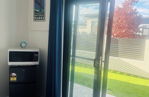 Molonglo Valley Apartment | Bright and Cozy suite for 4 guest, feel like a home with Molonglo valley views