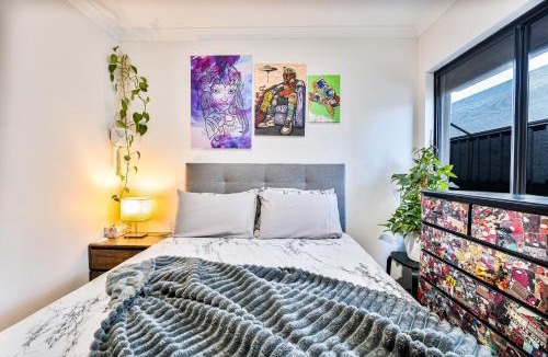 Beechboro House | Bright & Cozy Room in Contemporary Home