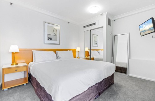Brisbane Central Business District Apartment | Bright Inner-City Stay Near Roma Street