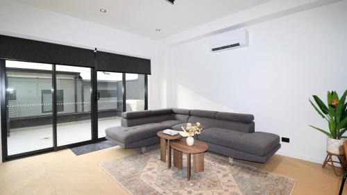 Maidstone House | Bright modern townhouse in a convenient location