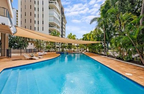 Darwin City Centre Apartment | Bright Side Resort Living with Pool on Esplanade