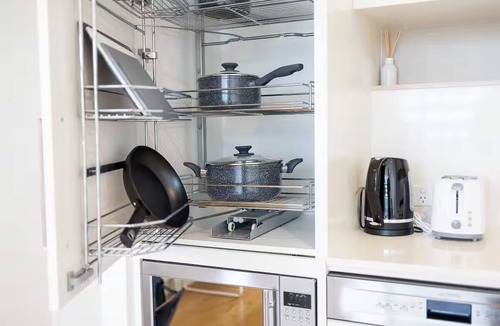 Macquarie Park Apartment | Bright & Spacious 1BR w/Pool, Gym, Metro in MQ