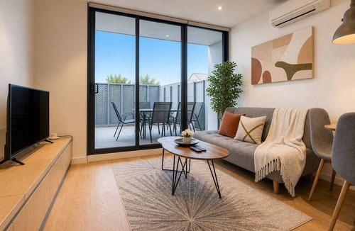 Richmond North Apartment | Bright stylish 1BR1BA Apt Richmond WIFI Parking