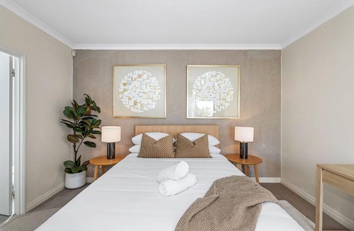Morley House | Bright & Stylish 3BR Home on Morley Drive