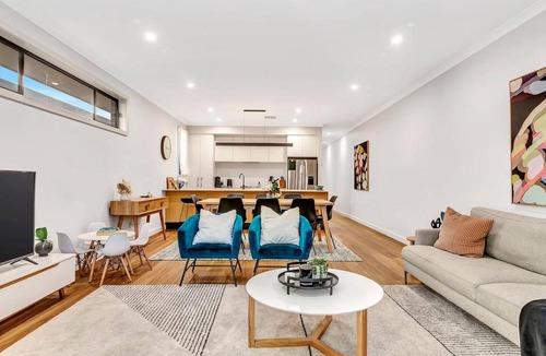 Brompton House | 'Brightly Brompton' A Family Delight by the Park