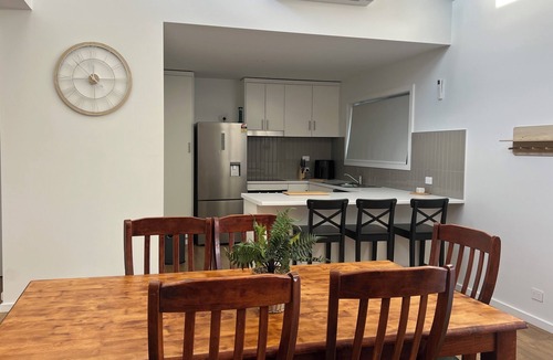 Bronte Park House | Bronte snug - Half way to everywhere