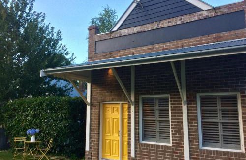 Bundanoon House | Bundanoon Bijou Southern Highlands Accommodation