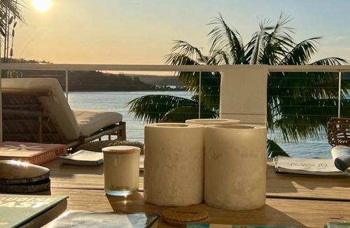 Bundeena House | Bundeena Sands Barefoot Private Beach Oasis