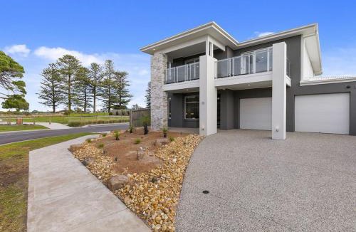 Cape Woolamai House | Bunya By The Sea
