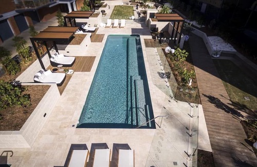 Burleigh Heads Apartment | Burleigh Beach Escape with Stunning Sunset Views