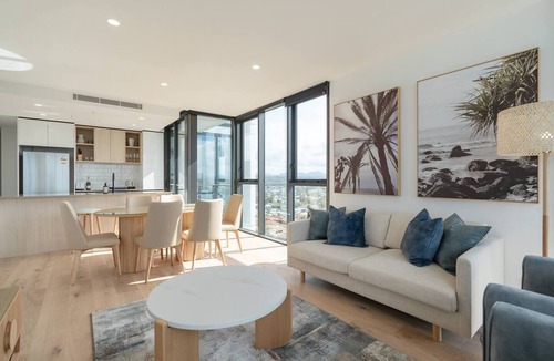 Burleigh Heads Apartment | Burleigh Seaside Sanctuary. Sea Views, Pool, Gym, BBQ Area, steps from beach.