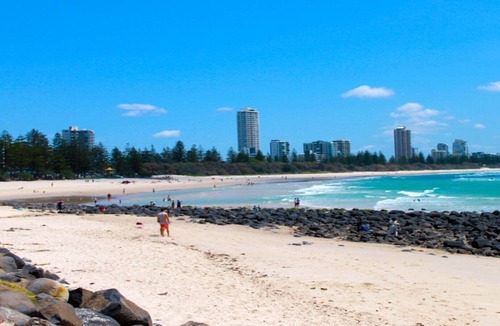 Burleigh Heads House | Burleigh Terraces 30, Located in heart of Burleigh