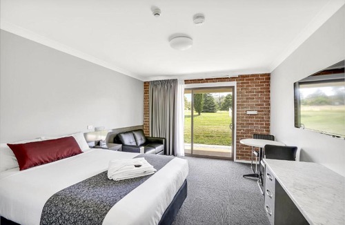 Marrangaroo Hotel | Bushman's Motor Inn