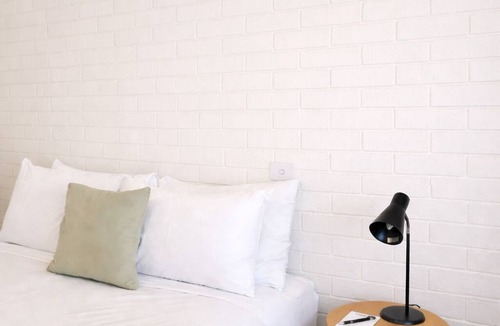 West Busselton Hotel | Busselton Motel
