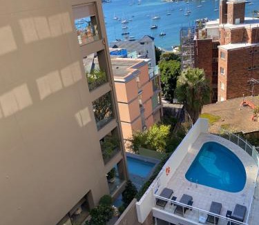 Elizabeth Bay Apartment | By the Harbour Gem