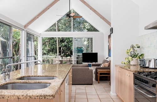 Byron Bay House | Byron Bay Accom - Belongil Summerhouse 12 Childe Street